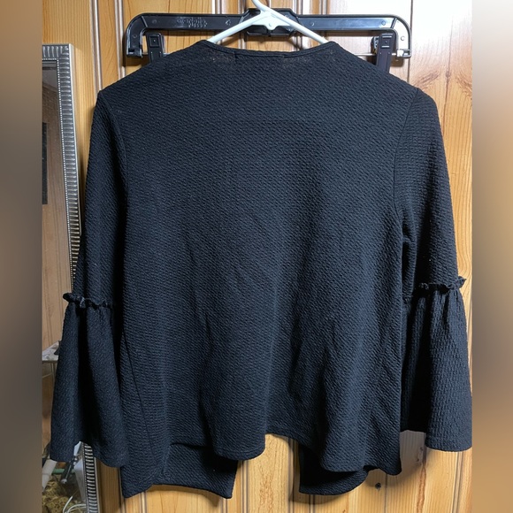 Green Envelope Flutter Sleeve Cardigan - Picture 2 of 4